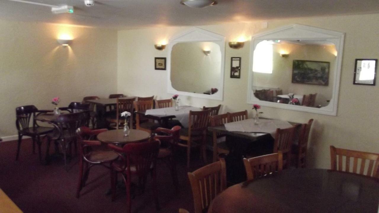 White Hart Inn โบดมิน ภายนอก รูปภาพ